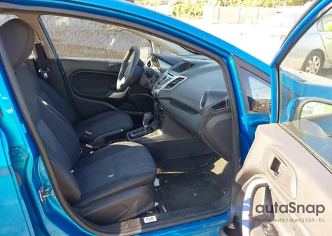 2013 Ford Fiesta Se z USA, uszkodzony, nr VIN 3FADP4BJ8DM214219